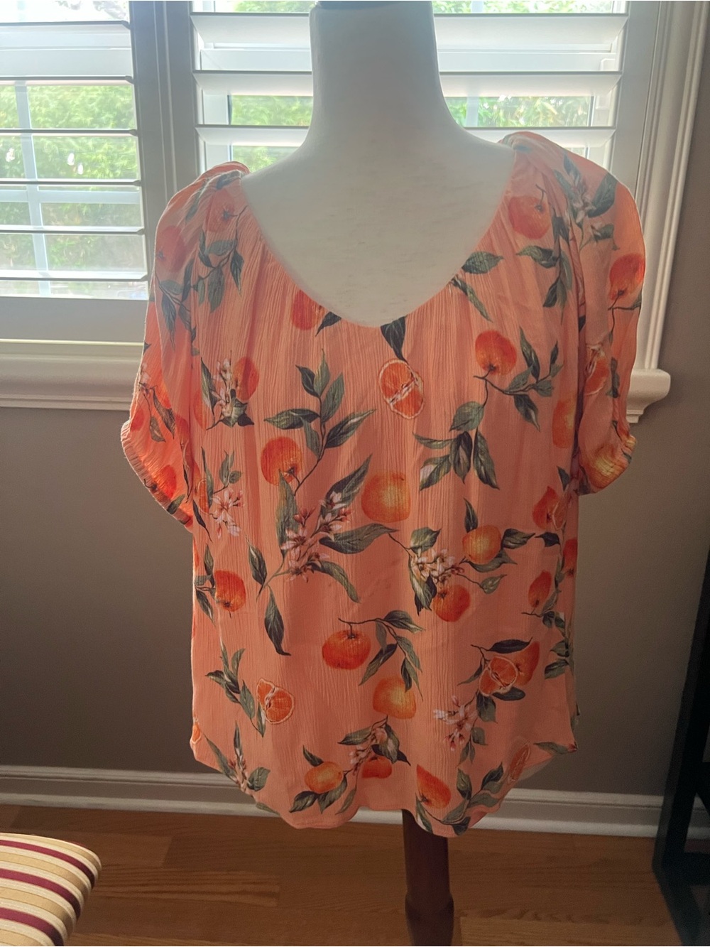 LOFT Women's Peach Floral V-Neck Blouse - Peach